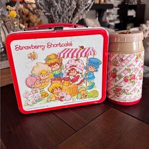 Strawberry Shortcake Lunchbox and Thermos Set